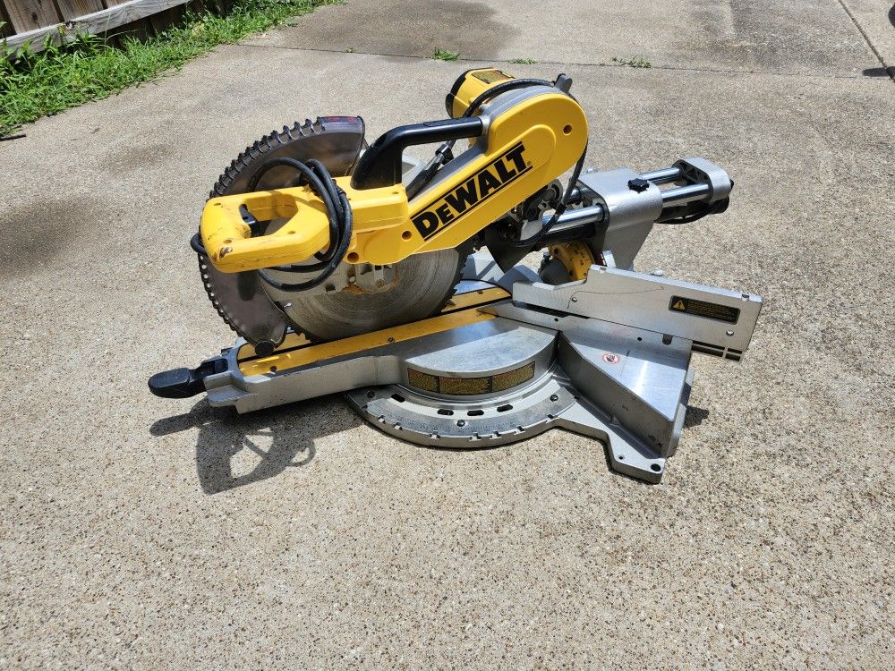 Dewalt 12in Double Belel Sliding