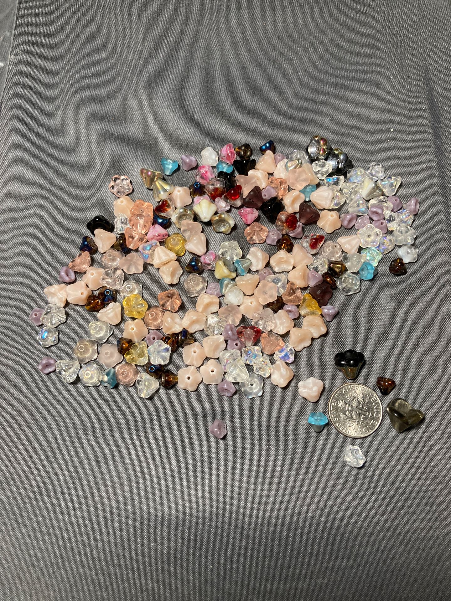 All beads are pending-Huge mixed lot of vintage Buttercup glass beads over 100 $4.00
