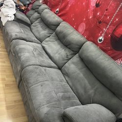 reclining sectional sofa / home-theater style couch