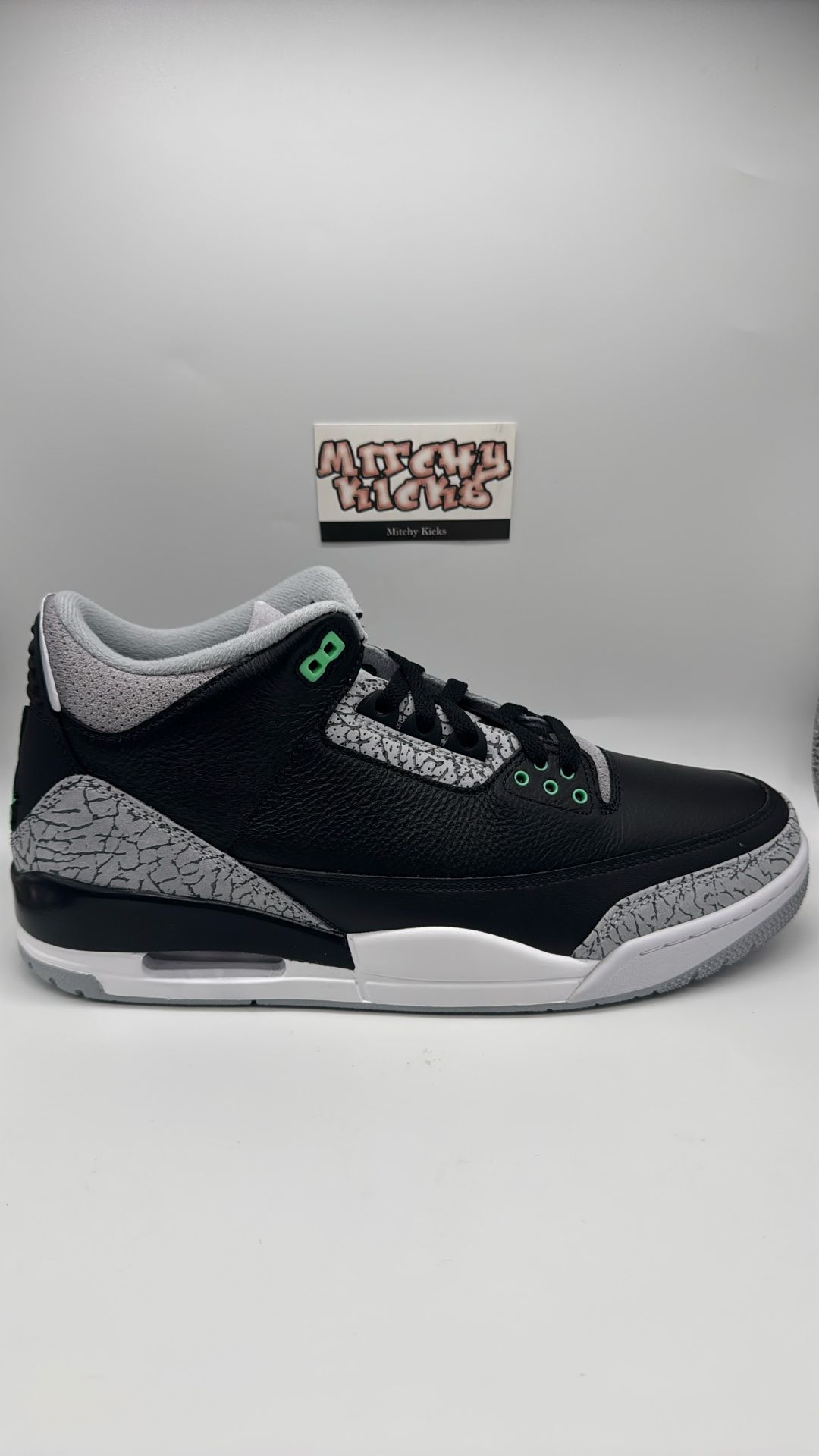 Jordan 3 Retro Green Glow Sz. 12