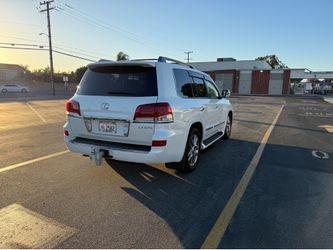 2015 Lexus LX 570