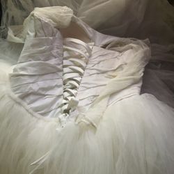 Vera Wang Size 16 Wedding Dress