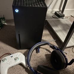 Xbox Series X (Disc Version), Headset + Controller