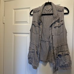 Womens Grey vest with pockets 