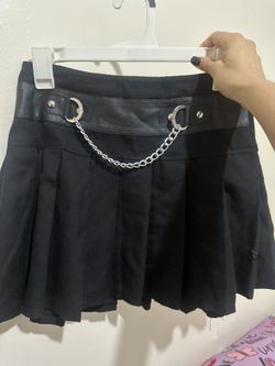 Black Skirt With Mini Chain