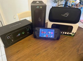 Xbox ROG ALLY X  4tb  internal plus 500 samsumg Micro SD