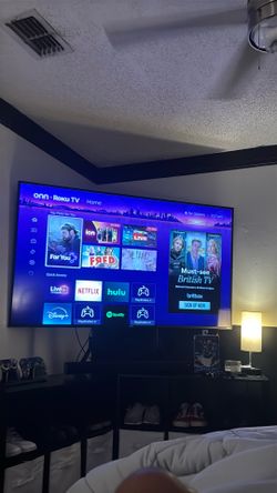 Roku smart tv 65”