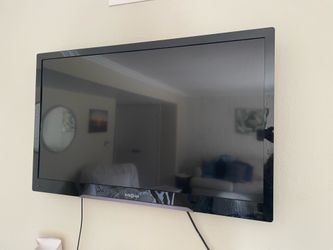 40’ Insignia TV with Wall Mount
