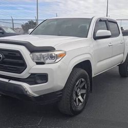 2017 Toyota Tacoma  SR V6 Crew Cab