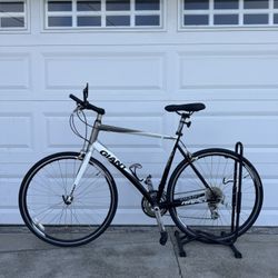 🚴 Giant Rapid – Frame Size L – 700c – Hybrid Fitness Bike