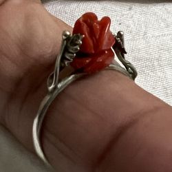 VINTAGE CARVED 2 ROSE SALMON CORAL 950  SILVER RING  Size 6