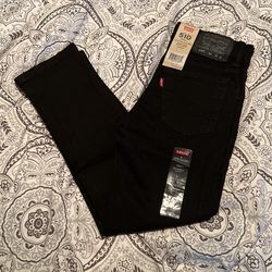 Boys black Levi’s 510 Skinny From Hip To Ankle