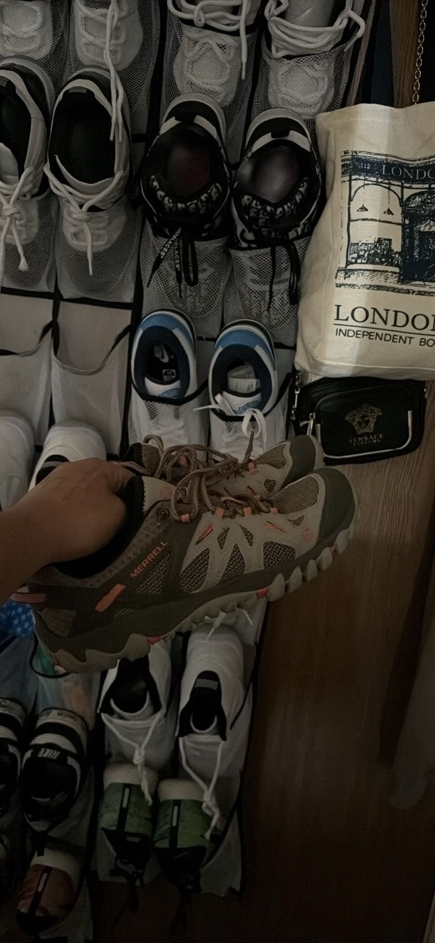 merrell shoes size 11 woman = 10 men