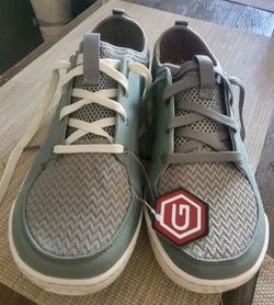 Astral Loyak men's size 8
