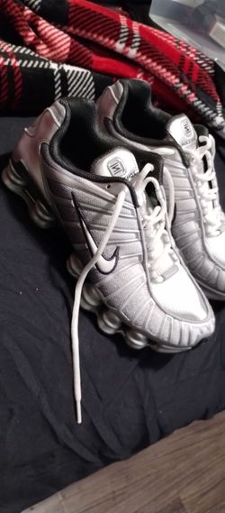 Nike Shox Sneakers White Silver