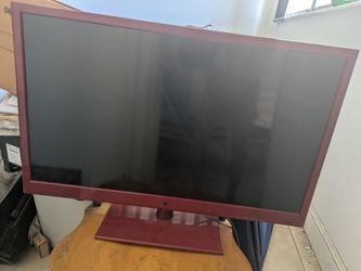 GPX TDE3253R 32 Inch LED Television And Built In DVD/CD Player 720P HD