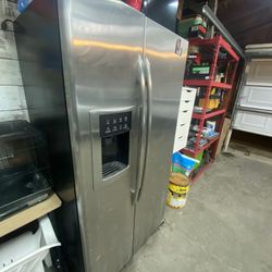GE Refrigerator 