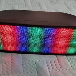 Sharper Image SBT632 Wireless Bluetooth Speaker  Ig