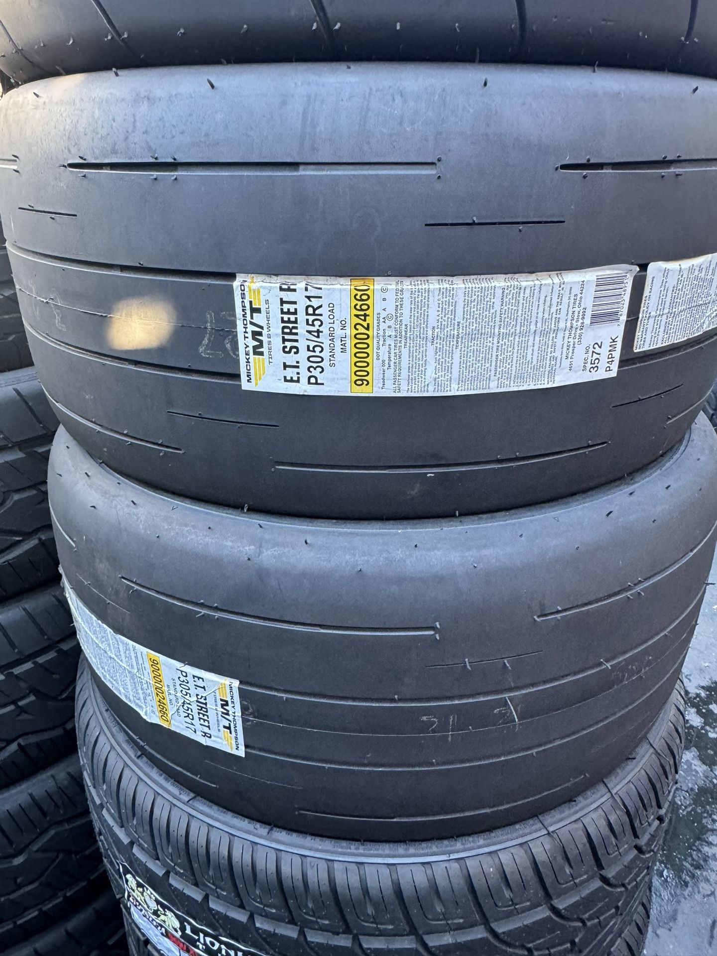 MICKEY THOMPSON ET STREET R TIRES 305/45R17 IN STOCK 395 EACH for Sale