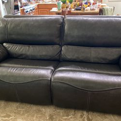 Black leather Couch - Mathis bros 