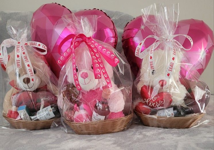 Valentines Gifts Basket 