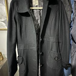 Women’s Black Peacoat Size Medium