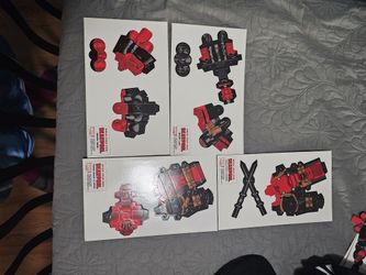 Deadpool Cardboad Build Your Self Figure