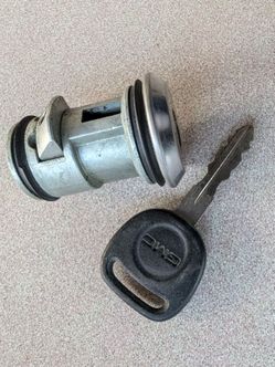 GMC Truck SUV Lock And Key for spare tire protection