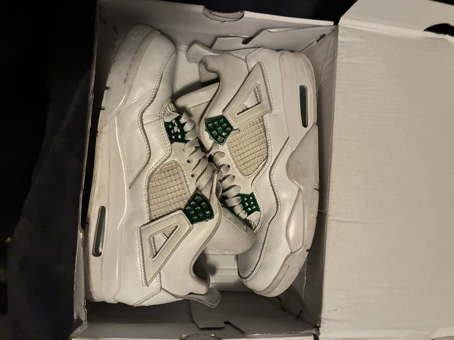 Jordan 4 Green Metallic 4s In Good Condition Size 9 350$ Or Best Offer