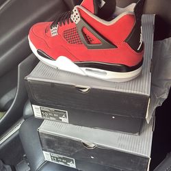 Jordan 4s