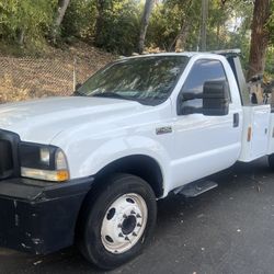 Tow Truck 2004 Ford F450  (GASOLINE )