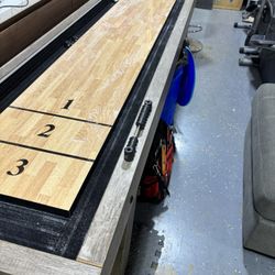 Shuffleboard 