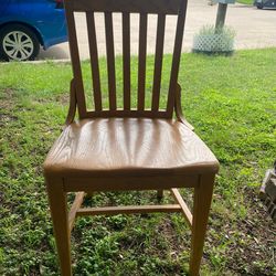 Wooden chair only one $10 at Desoto