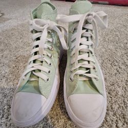 Chuck Taylor All Star Move Platform Size: 3.5Y Color: sticky aloe/white