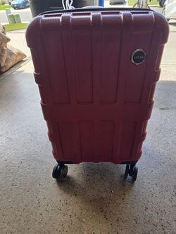 Lucas standard carry on suit case
