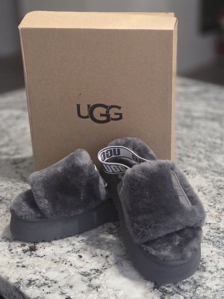 UGG SLEEPERS 