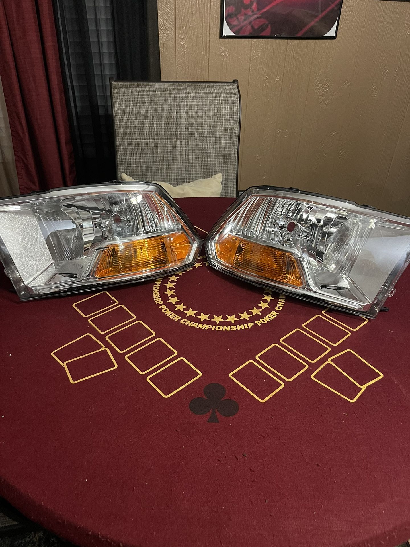 Dodge Ram 1500 Headlights