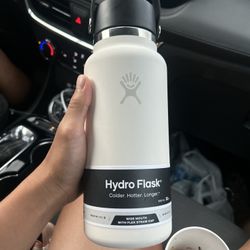 Hydro Flask 32oz Brand New