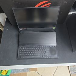 Asus ROG ZEPHYRUS DUO GX551Q