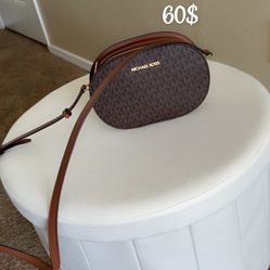 Michael Kors Signature Small Crossbody Bag