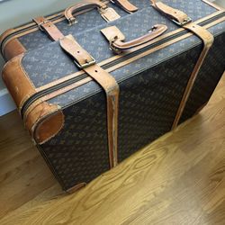 Luggage bags