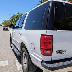 2000 Ford Expedition V8