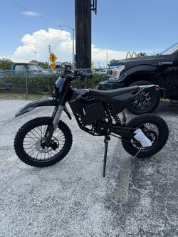 Qronge Spark X1 Large Electric Dirtbike 50MPH