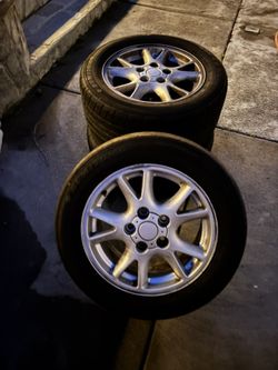 5 Lug Rims From A Camaro Stocks