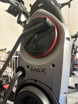 Bowflex M5 Max Trainer Elliptical- Barely touched