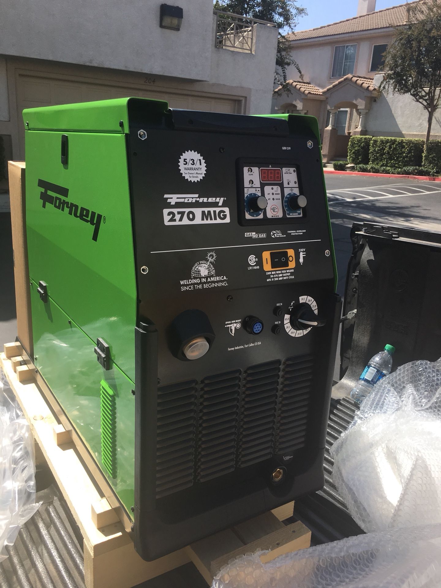 FORNEY 270 MIG WELDERS BRAND NEW IN BOXES $1,500 PRICES ARE NEGOITABLE ( RETAIL $2,100 ) GOING FAST