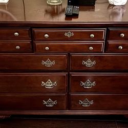Solid Wood Dresser – Excellent Condition