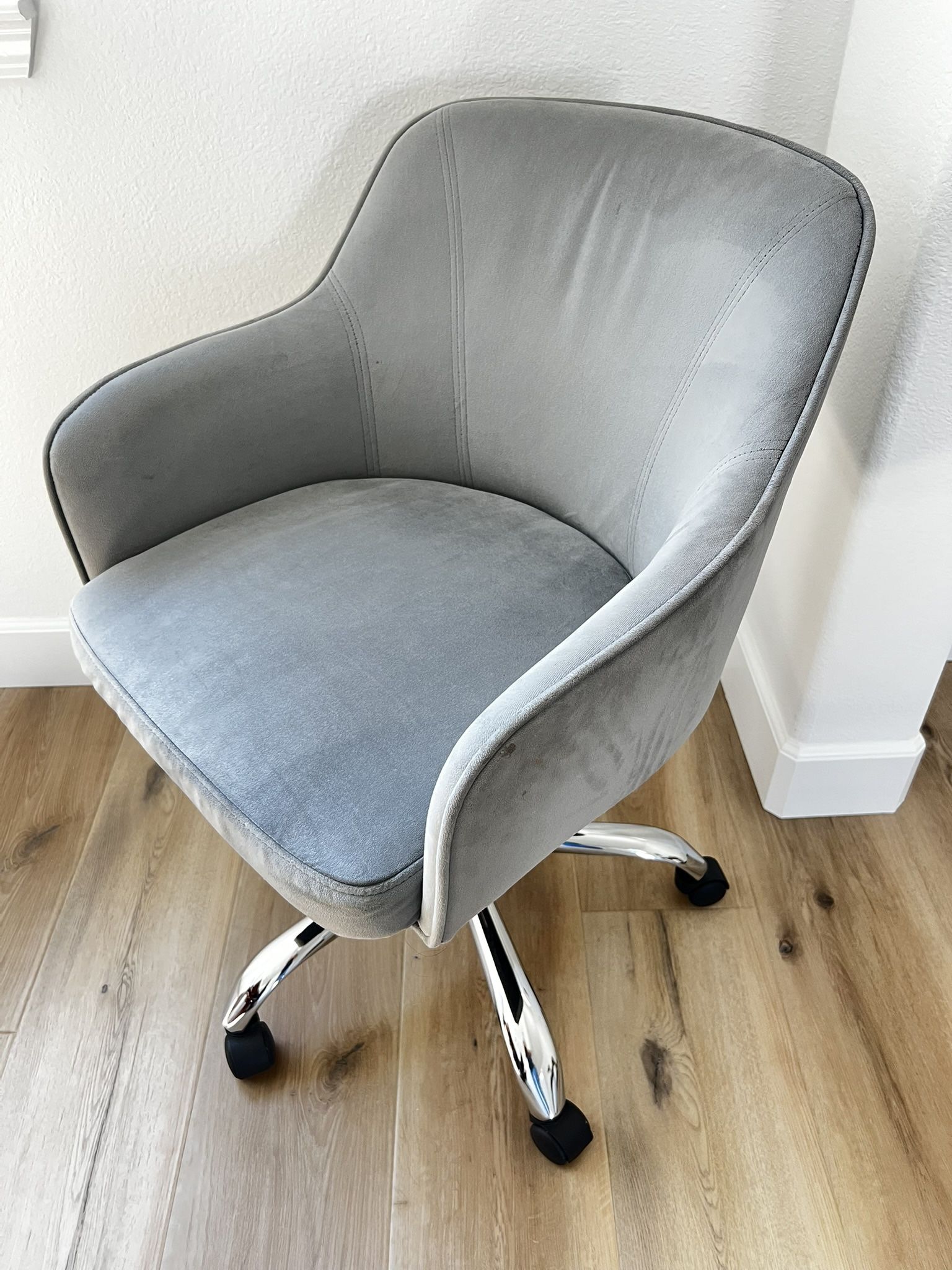 Grey Adjustable Extra Plush Swivel Home Office Task Chair with Polished Chrome Base