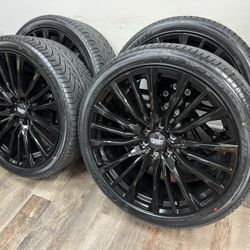 NEW 24 inch Gm style wheels wrapped in lexani 305/35r24 tires