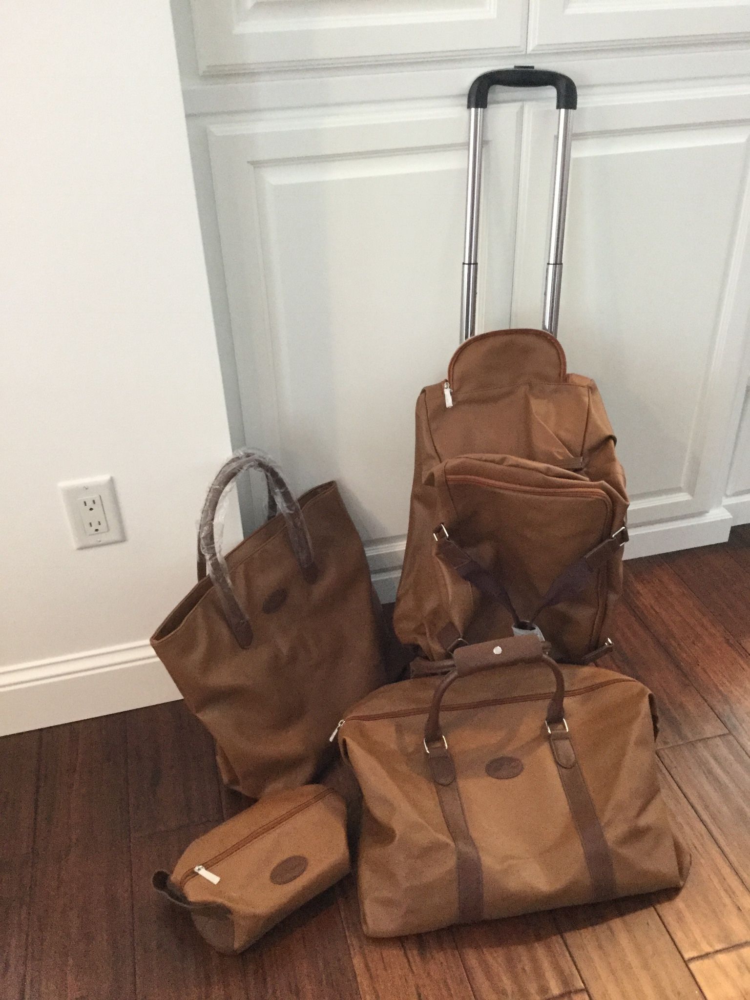 Bella Russo 4 Piece Luggage Set